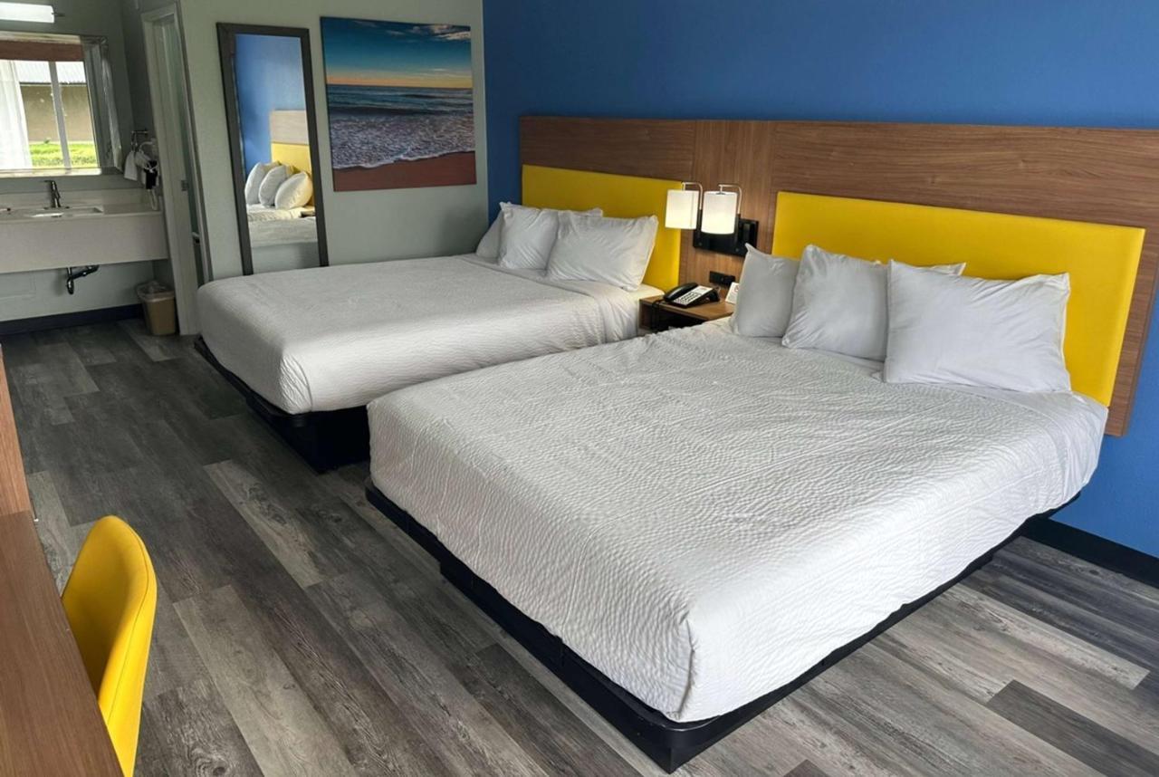 Days Inn & Suites By Wyndham Jennings מראה חיצוני תמונה