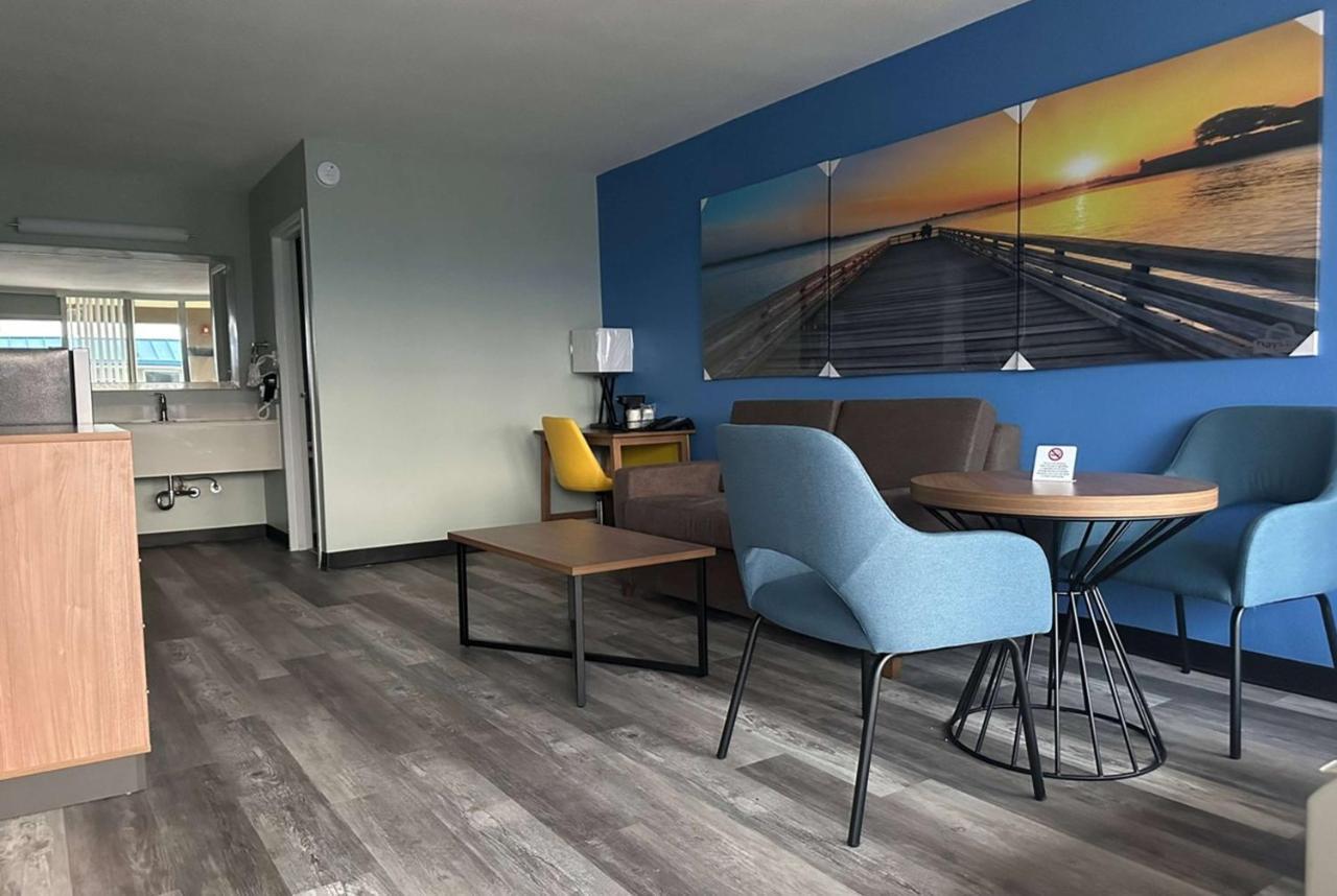 Days Inn & Suites By Wyndham Jennings מראה חיצוני תמונה
