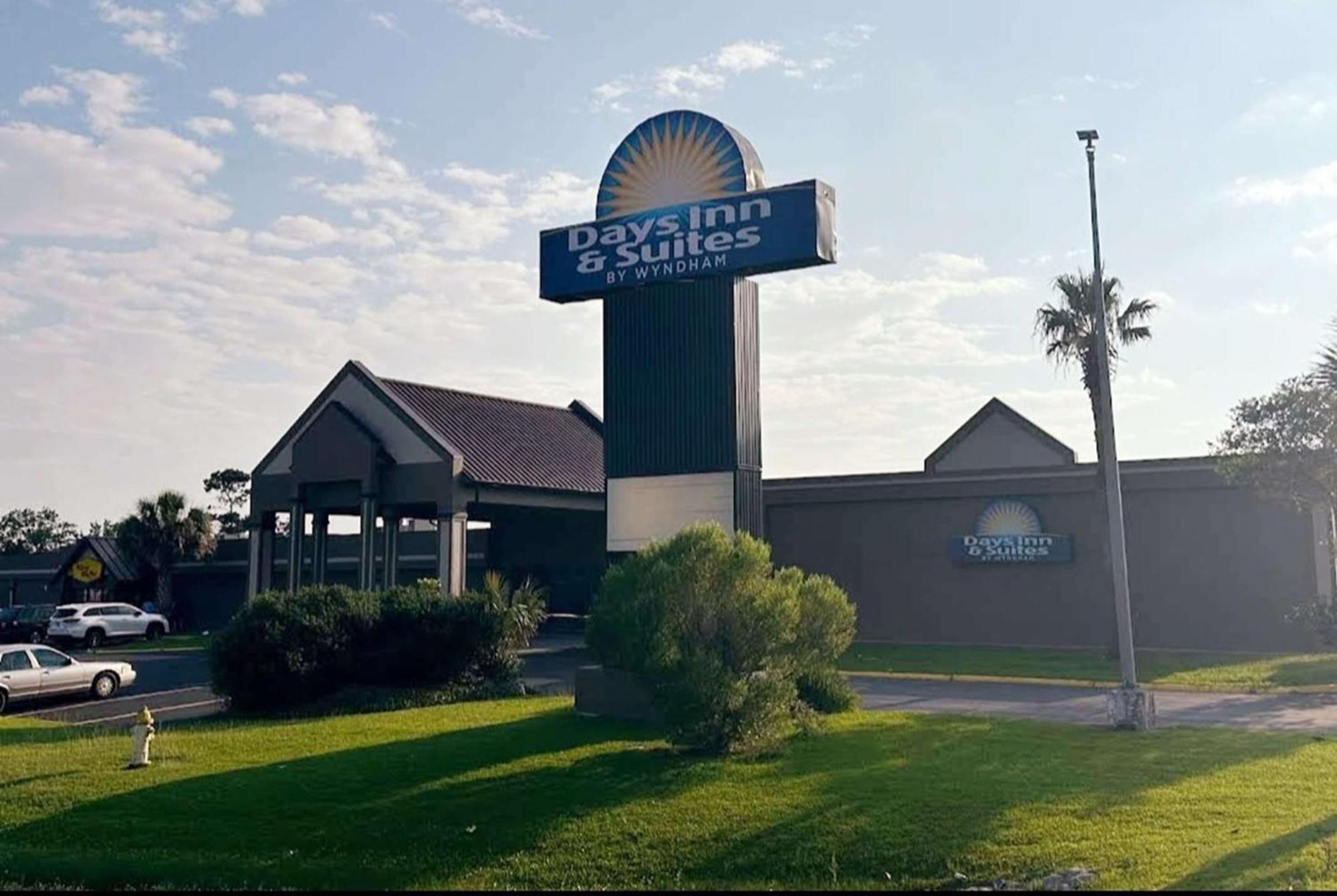 Days Inn & Suites By Wyndham Jennings מראה חיצוני תמונה